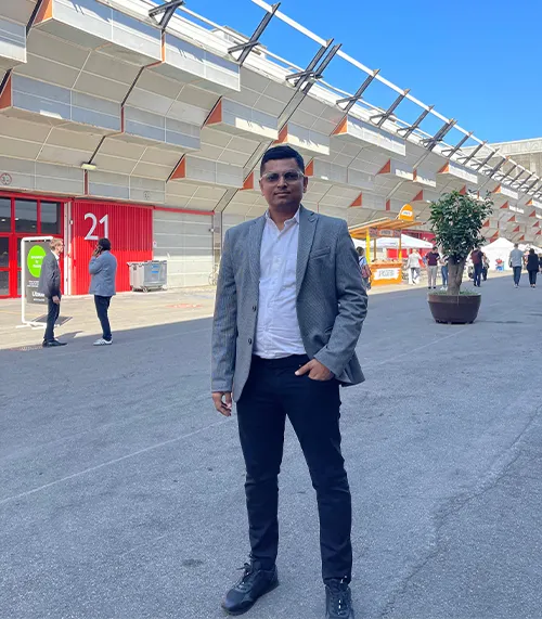 Pratik Kundariya